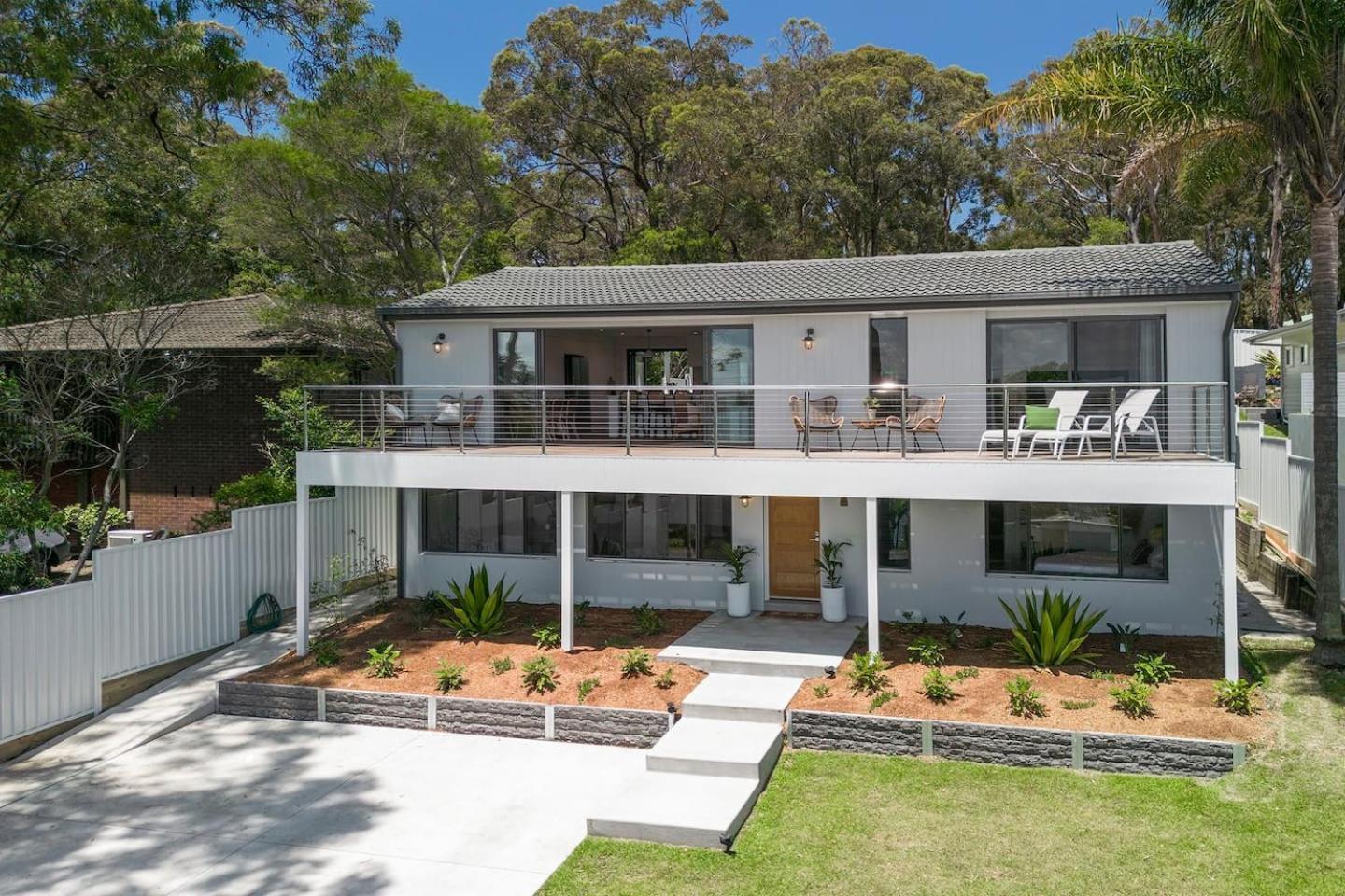 Highland On The Lake - An Idyllic Poolside Oasis Villa Newcastle Exterior foto