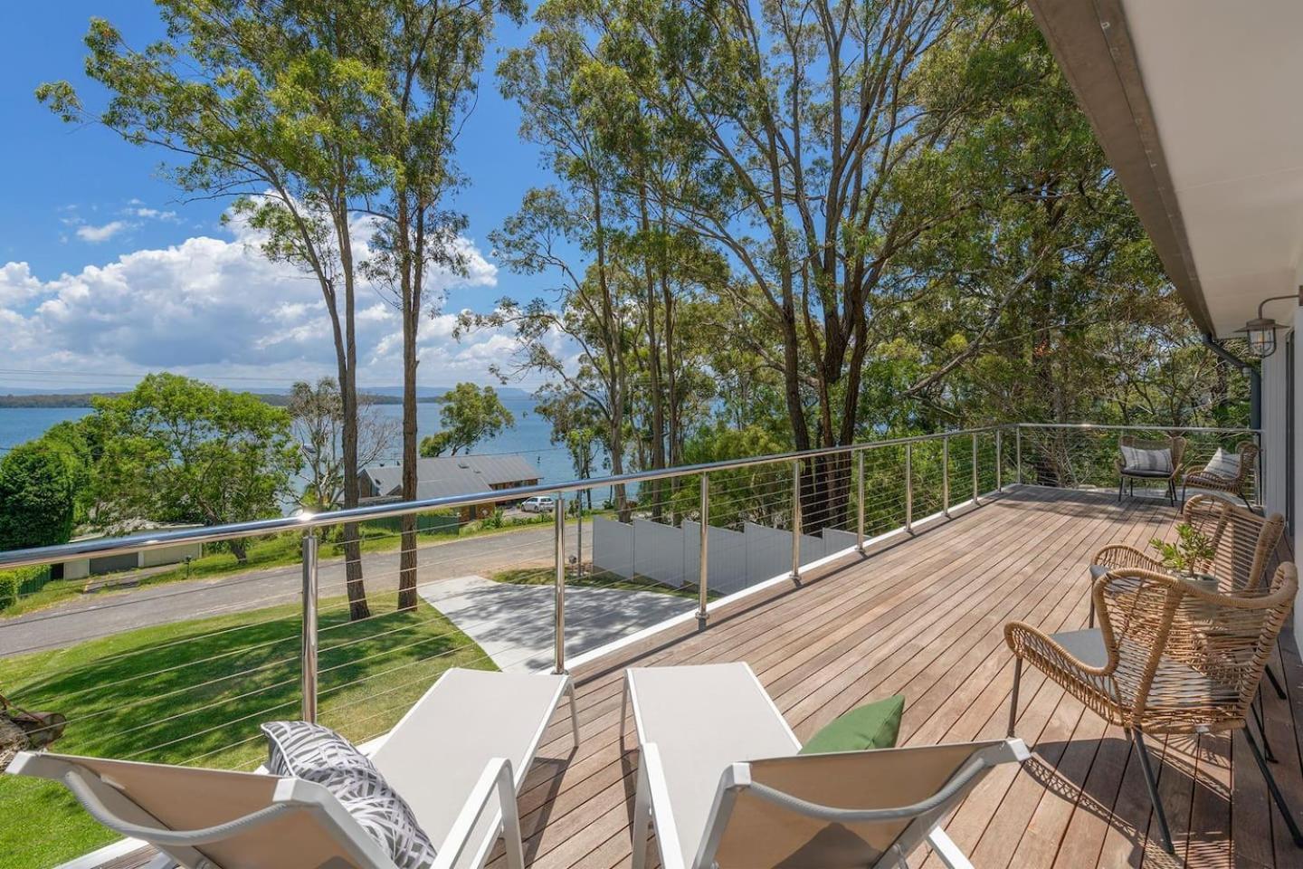 Highland On The Lake - An Idyllic Poolside Oasis Villa Newcastle Exterior foto